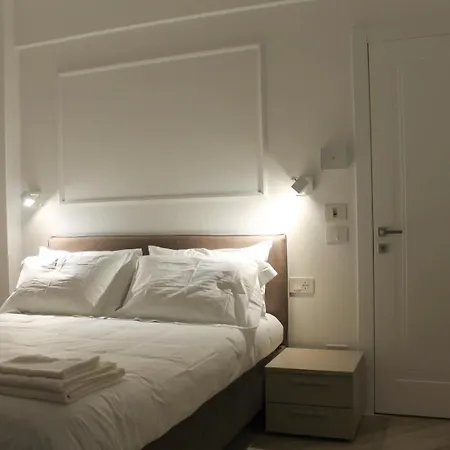 La Casa Del Molo 招待所 菲纳莱利古雷